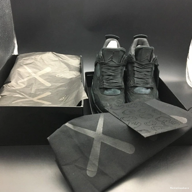 MaikeSneakers Kaws Seasonal 4 3873 930155- Black Retro Jordan 1028